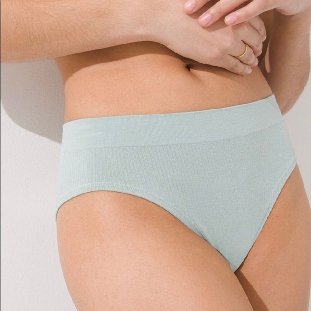 Soma Seamless Aloe Ribbed Hipster green color size XL